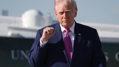  President Donald Trump walks toward reporters before answering questions prior to boarding Air Force One on April 10, 2026 at Joint Base Andrews, Maryland. President Trump is traveling to Charlottesville, Virginia. (Photo by Win McNamee/Getty Images)