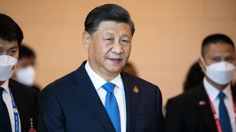 BANGKOK, THAILAND - NOVEMBER 19: President Xi Jinping of China enters the APEC Economic Leaders Sustainable Trade and Investment meeting at he Queen Sirikit National Convention Center on November 19, 2022 in Bangkok, Thailand. Thailand is hosting the APEC meetings this year, w