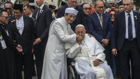 Pope Francis and Grand Imam of Istiqlal Mosque Nasaruddin Umar pose for picture on September 5, 2024, in Jakarta, Indonesia. (Oscar Siagian via Getty Images)