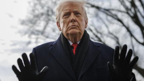  President Donald Trump speaks to reporters on the South Lawn before boarding Marine One at the White House on January 16, 2026 in Washington, DC. The President is expected to travel to Florida where he will remain for the weekend. (Photo by Tom Brenner/Getty Images)