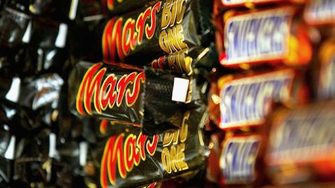 Bars of confectionary are seen on display in a newsagent on September 27, 2004 in London (Bruno Vincent)