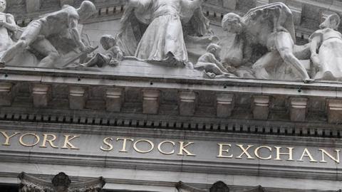 The New York Stock Exchange stands in lower Manhattan on April 15, 2021 in New York City. (Photo by Spencer Platt/Getty Images)