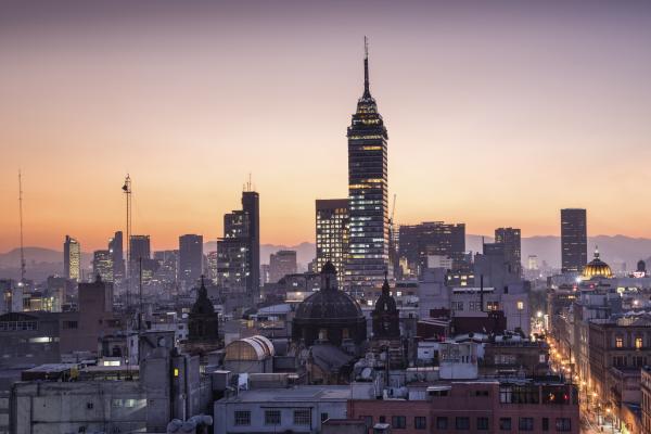 Torre Latinoamericana (Latin-American Tower) stands over its central location in Mexico City.